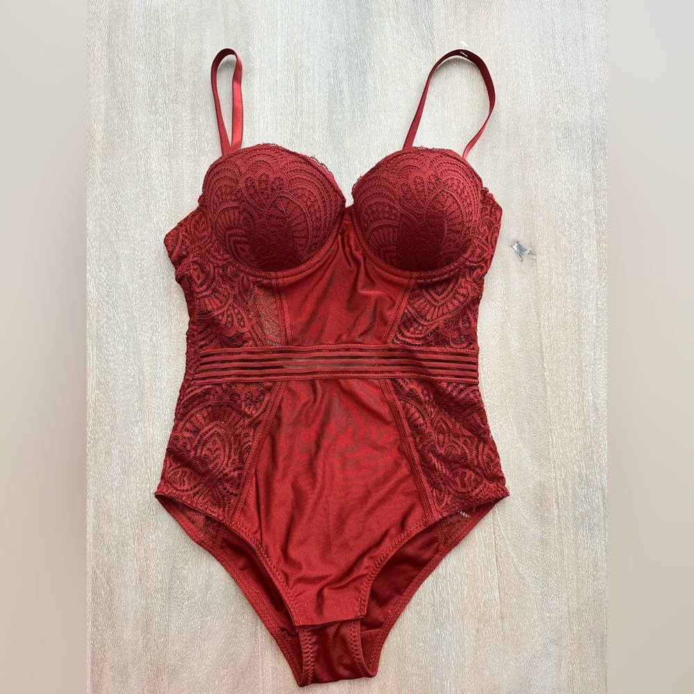 Lace bodysuit ✨‎ Teddy